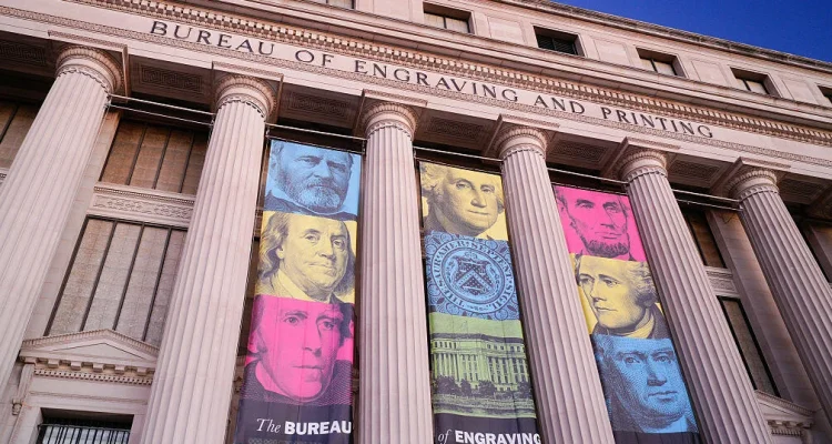Treasury Considering $250 Bill Featuring Trump