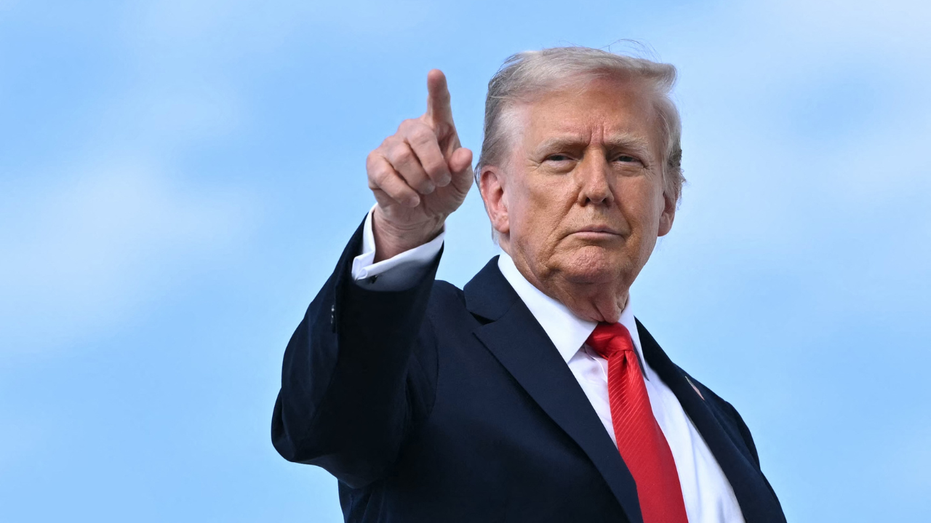 Trump Calls on Republicans to Be Bold Amid Red State Redistricting Efforts