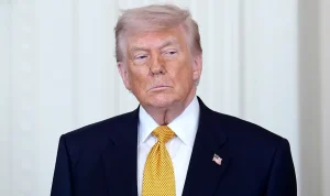 Trump Criticizes "Crazy" Iran Plan Amidst US Analyst Disagreements and China Meeting