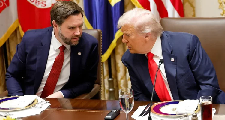 Trump keeps Vance letter in Resolute Desk for crises, official says