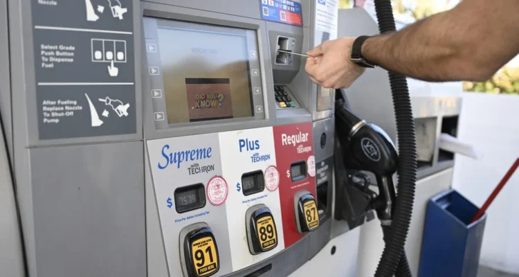 US Gas Prices: How $4.55 Per Gallon Affects Consumers