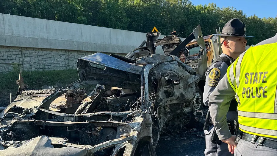 Virginia bus crash kills five, driver doesn't speak English, Sean Duffy says