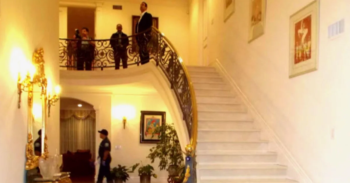 What led to a wealthy widow's death at the foot of her mansion's stairs?