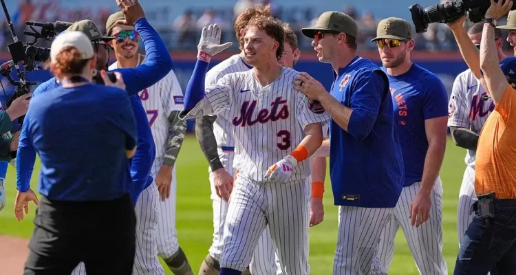 Yankees Infielders Collide, Mets Score Game-Winner in Comeback