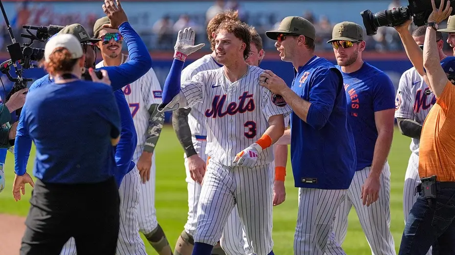 Yankees Infielders Collide, Mets Score Game-Winner in Comeback