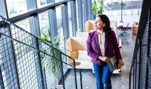 1 in 4 professionals facing mid-career stagnation, study reveals