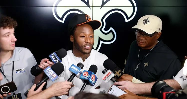 Alvin Kamara Present at Saints OTAs Amid Backfield Changes and Trade Speculation