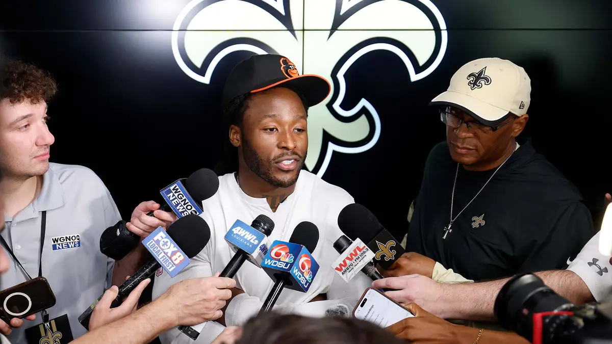 alvin-kamara-present-at-saints-otas-amid-backfield-changes-and-trade-speculation-95197 Alvin Kamara Present at Saints OTAs Amid Backfield Changes and Trade Speculation