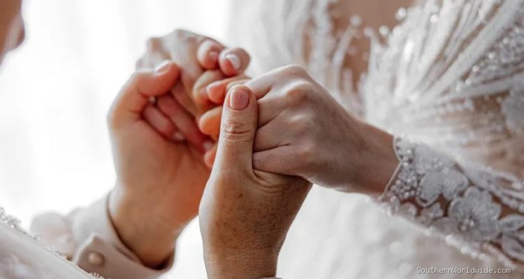Bride in full wedding gown makes 2-hour hospital trip to see her mother before the ceremony