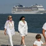 Cruise Passengers Say Tipping Charges Are 'Out of Control' Despite 'Exceptional Service' Claims