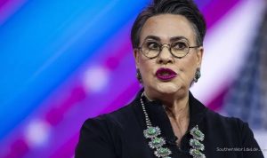 Democrats Criticized for Poll Showing Record-Low US Patriotism