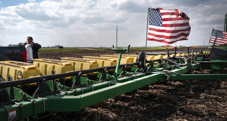 Despite Strong Jobs Data, U.S. Farmers Face Financial Hardship Due to Rising Costs