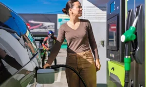 Energy Experts: Gas Prices Expected to Stay High for Months