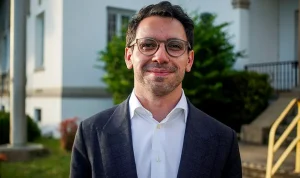 Florida Gubernatorial Candidate Vows to Shut Down All Abortion Clinics