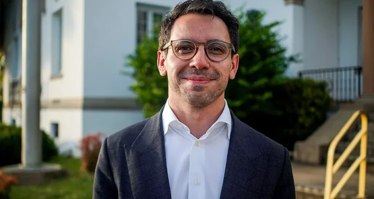 Florida Gubernatorial Candidate Vows to Shut Down All Abortion Clinics