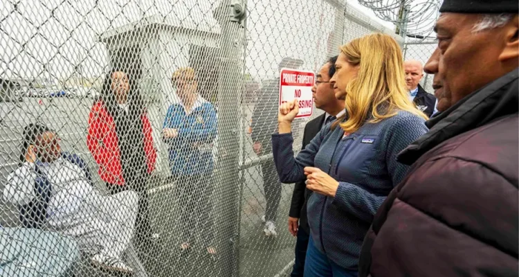 Governor Roasted for "Putting Out Her Own Fire" Amidst Blame for Outside Agitators