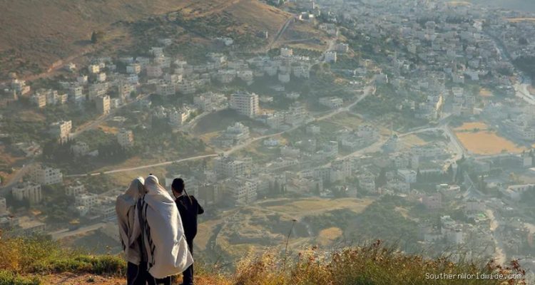Israel Opens Ancient Road Amid Efforts to Rewrite Jewish History