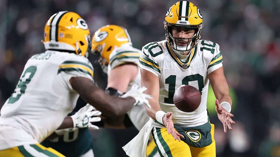 jordan-love-reacts-to-josh-jacobs-domestic-violence-arrest-during-otas-38810 Jordan Love Reacts to Josh Jacobs' Domestic Violence Arrest During OTAs