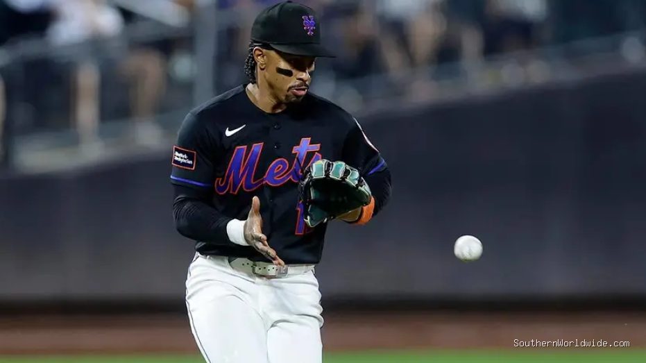 Mets' Brutal Season Culminates in Error-Riddled Doubleheader Loss Amidst Fan Frustration