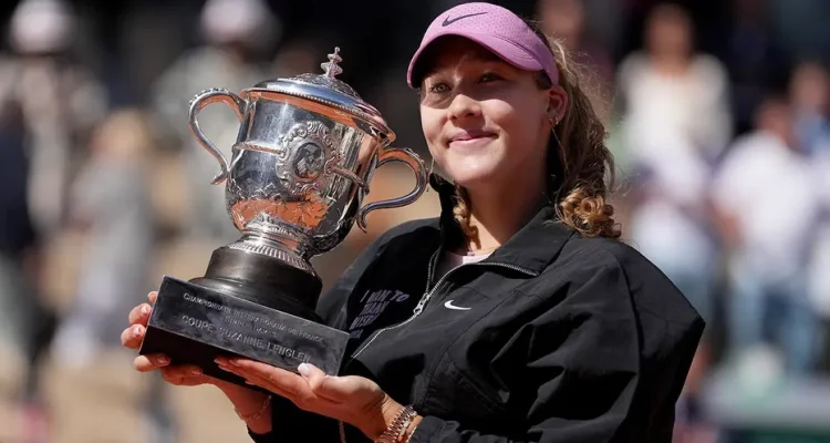 Mirra Andreeva, 19, Claims French Open Title as Youngest Champion Since 1992