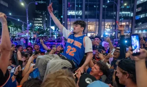 nypd-lifts-ban-on-knicks-watch-parties-outside-msg-for-nba-finals-25927 NYPD Lifts Ban on Knicks Watch Parties Outside MSG for NBA Finals