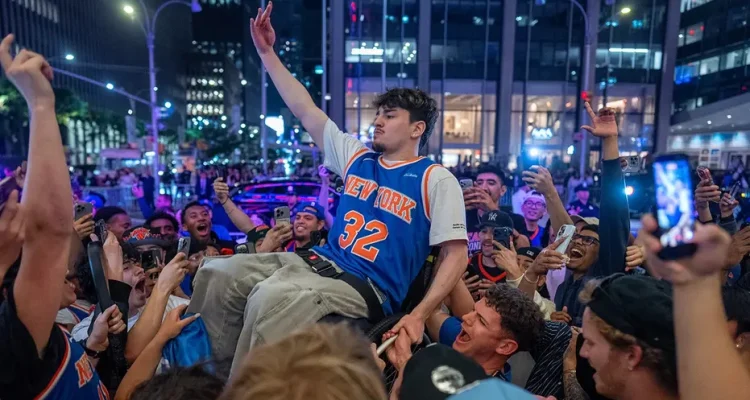 NYPD Lifts Ban on Knicks Watch Parties Outside MSG for NBA Finals