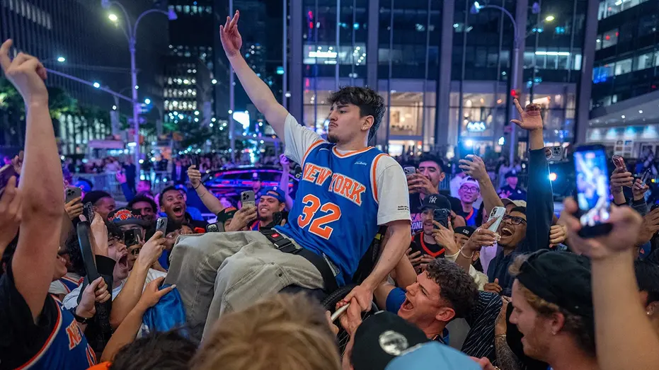 NYPD Lifts Ban on Knicks Watch Parties Outside MSG for NBA Finals