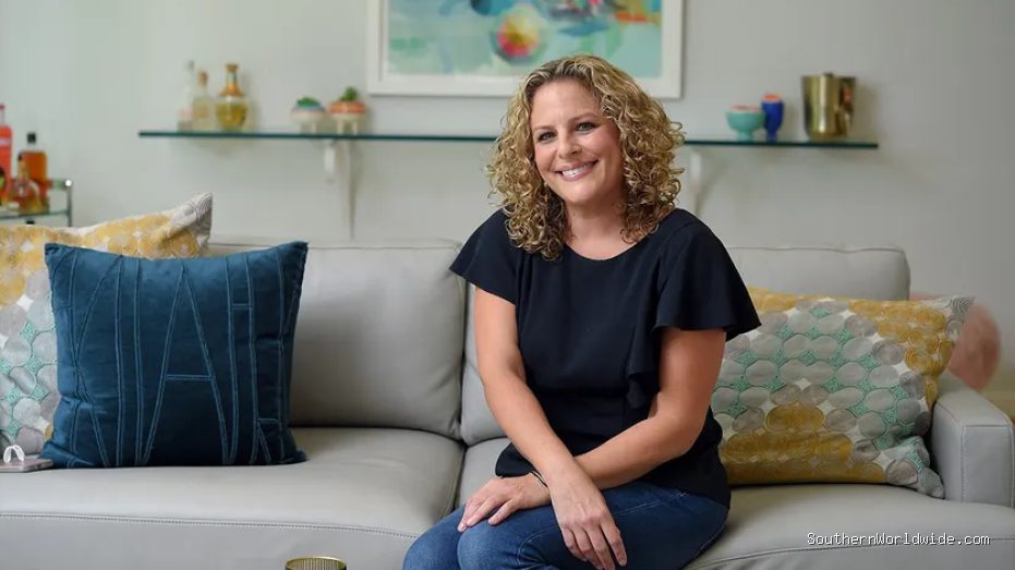 Popular Mommy Blogger Dies at 48, Two Years After Cancer Diagnosis