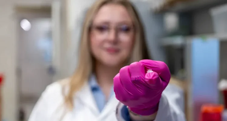 Scientists Reveal 'Living Bandage' to Accelerate Wound Healing
