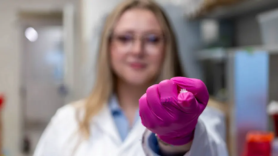 Scientists Reveal 'Living Bandage' to Accelerate Wound Healing