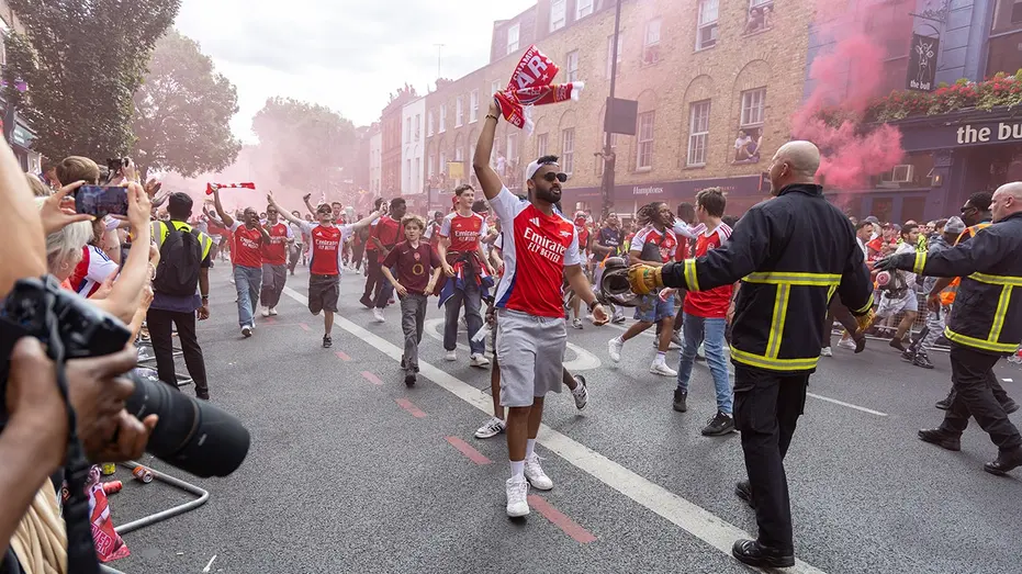 Six Injured in London Amidst Arsenal's Premier League Celebration, 24 Detained