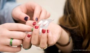 teen-benadryl-abuse-linked-to-social-media-trends-38712 Teen Benadryl Abuse Linked to Social Media Trends