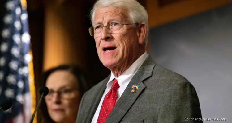 Top Republican Senator Criticizes Trump's Iran Deal, Calls it Vastly More Expensive Than Obama's