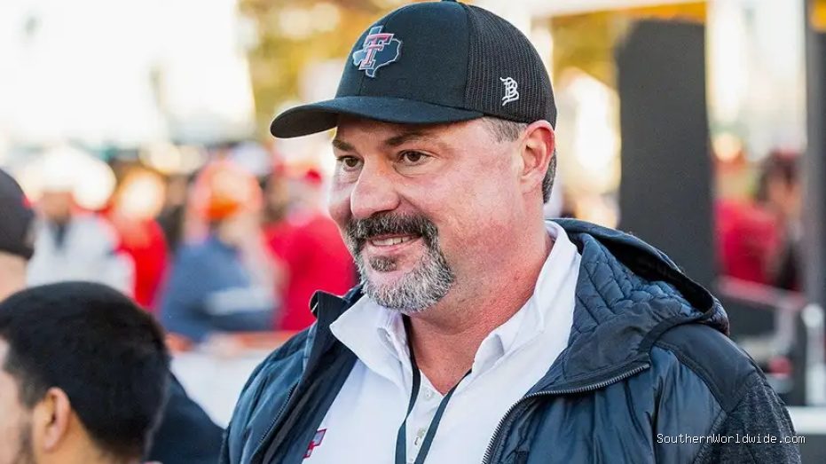 Trump Advisor and Former NFL Player Cody Campbell: Protect College Sports Act is Last Opportunity for Order