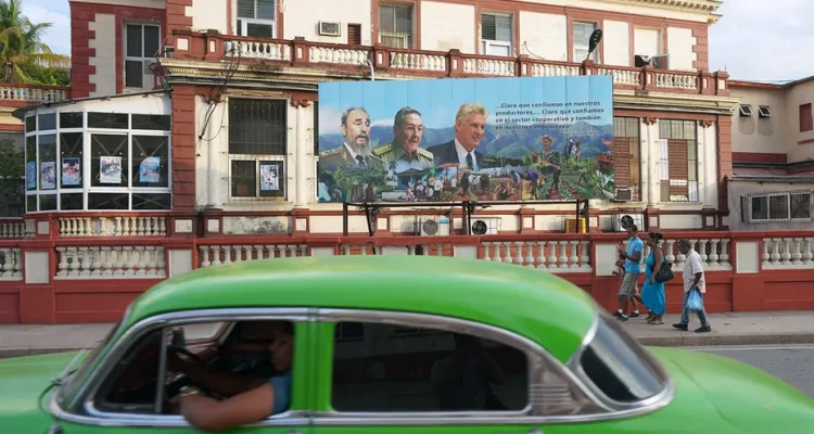 Trump Tightens Cuba Sanctions on Foreign Businesses