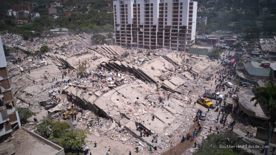 Venezuelan Earthquake Death Toll Exceeds 920 Amidst Rescue Efforts