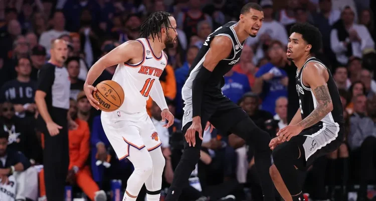 Victor Wembanyama puts hand on Jalen Brunson's head, pushes him down as refs look the other way in Game 3