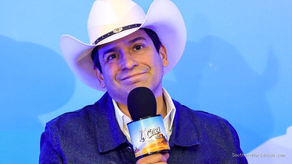 Democrat Called Police 'Abusive Assholes' in Tweet