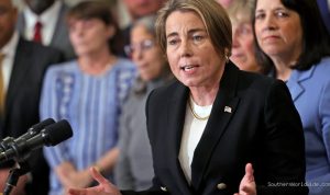Massachusetts Woman Steps In After Governor's Fair Boycott