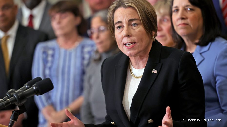 Massachusetts Woman Steps In After Governor's Fair Boycott