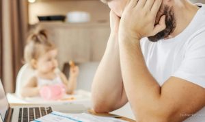 Millennials Divided Over Stability vs. Parenthood, Survey Finds