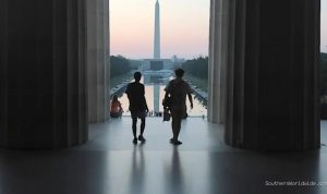 trump-on-crystal-clear-reflecting-pool-demands-arrest-of-vandalism-suspect-32813 Trump on 'Crystal Clear' Reflecting Pool, Demands Arrest of Vandalism Suspect