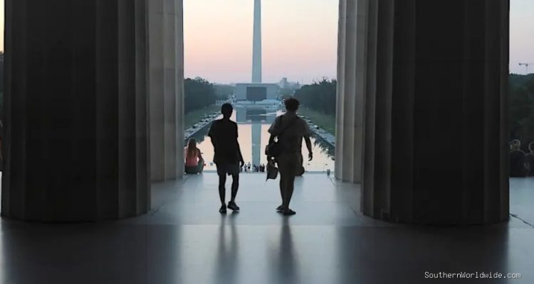 Trump on 'Crystal Clear' Reflecting Pool, Demands Arrest of Vandalism Suspect