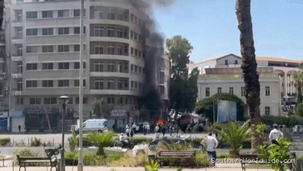 Video shows bomb hitting Damascus hotel where French President Macron is staying