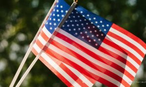 What's Open and Closed on the July Holidays? A Store Operating Guide